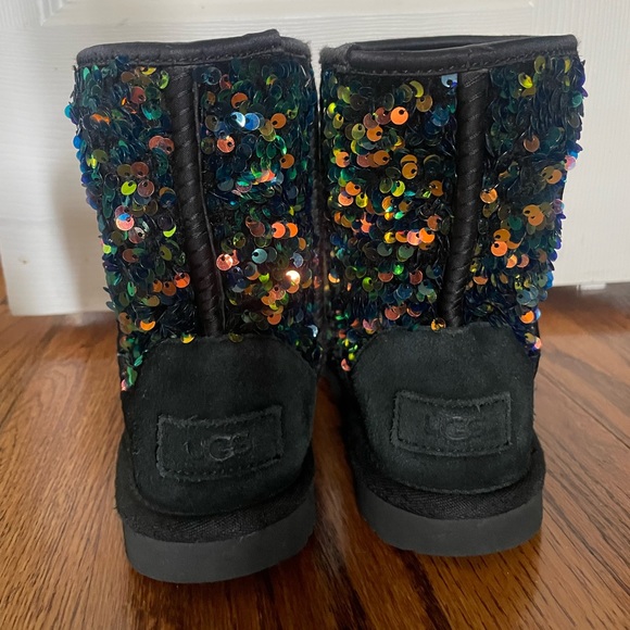 UGG Classic Short Stellar Sequins Boots - Picture 3 of 4
